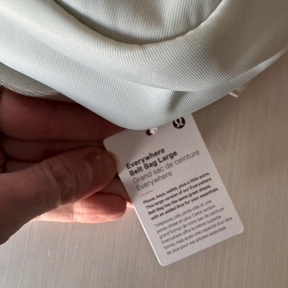 NWT Lululemon Large Everywhere Belt Bag - Picture 7 of 7